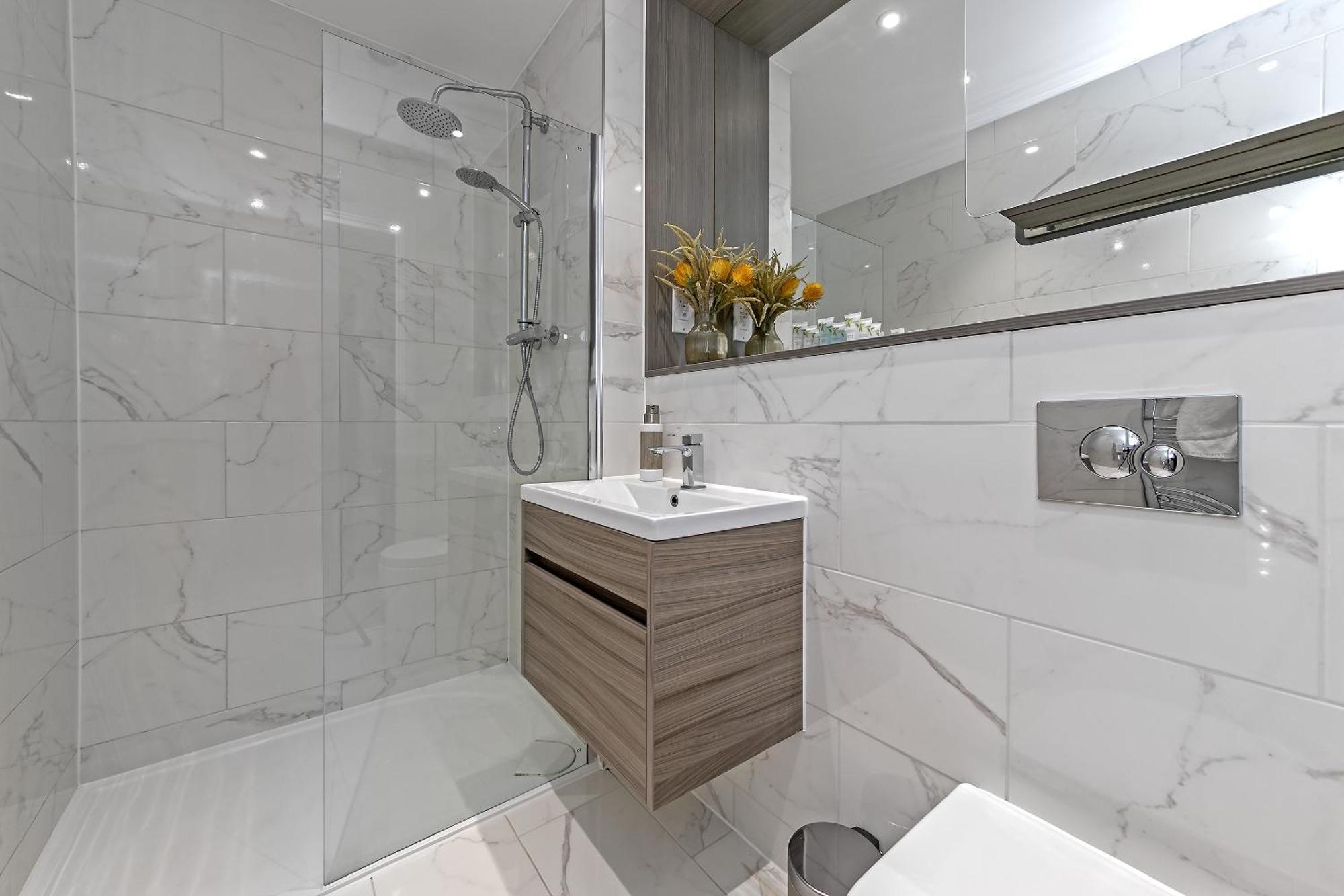 Luxurious Mk City Apartment- Walk To Train Station, Smart Tv With Netflix, Disney Plus & Prime! 米尔顿凯恩斯 外观 照片